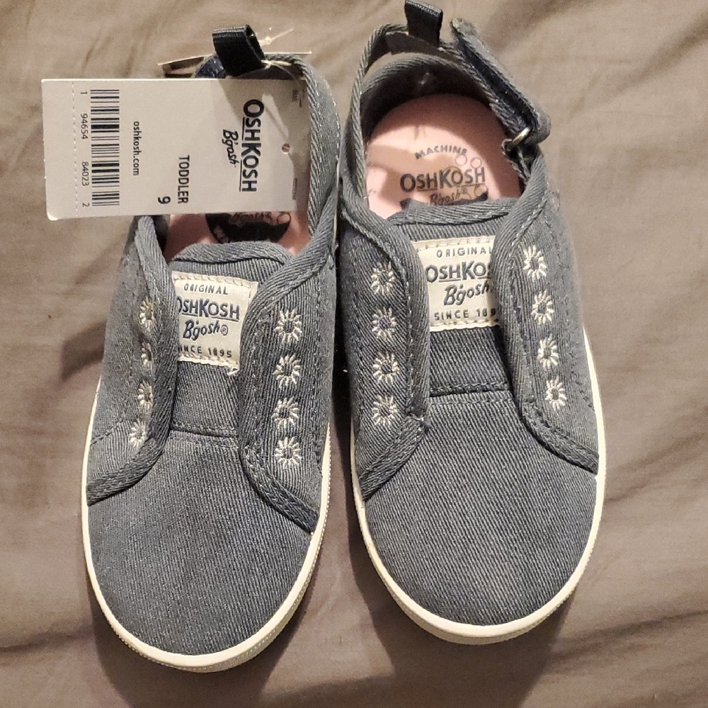 OshKosh B'gosh Gray Toddler Shoes